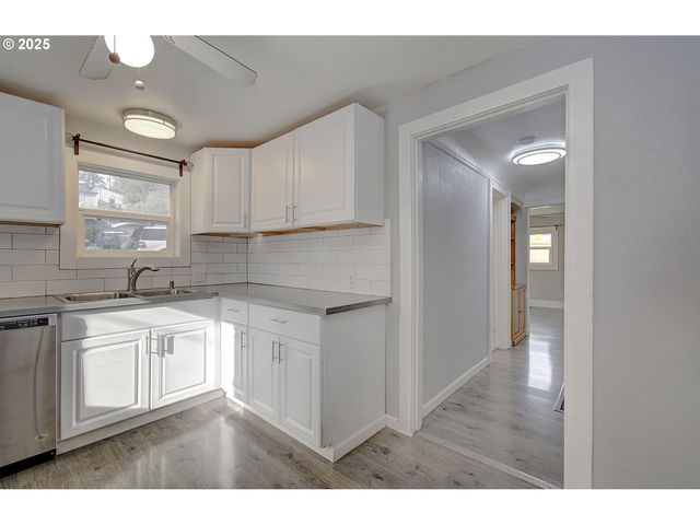 12700 Se 27TH Ave, Milwaukie, OR 97222