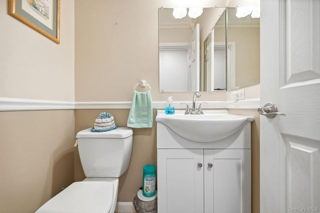 1 Penny Lane, West Nyack, NY 10994