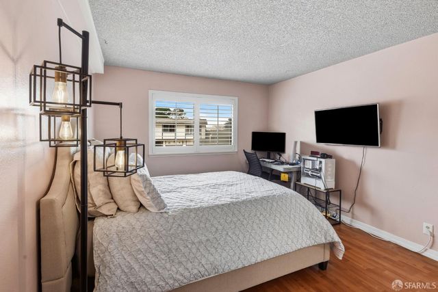 2467 Rowntree Way 203B, South San Francisco, CA 94080