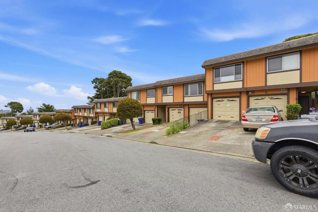 2467 Rowntree Way 203B, South San Francisco, CA 94080