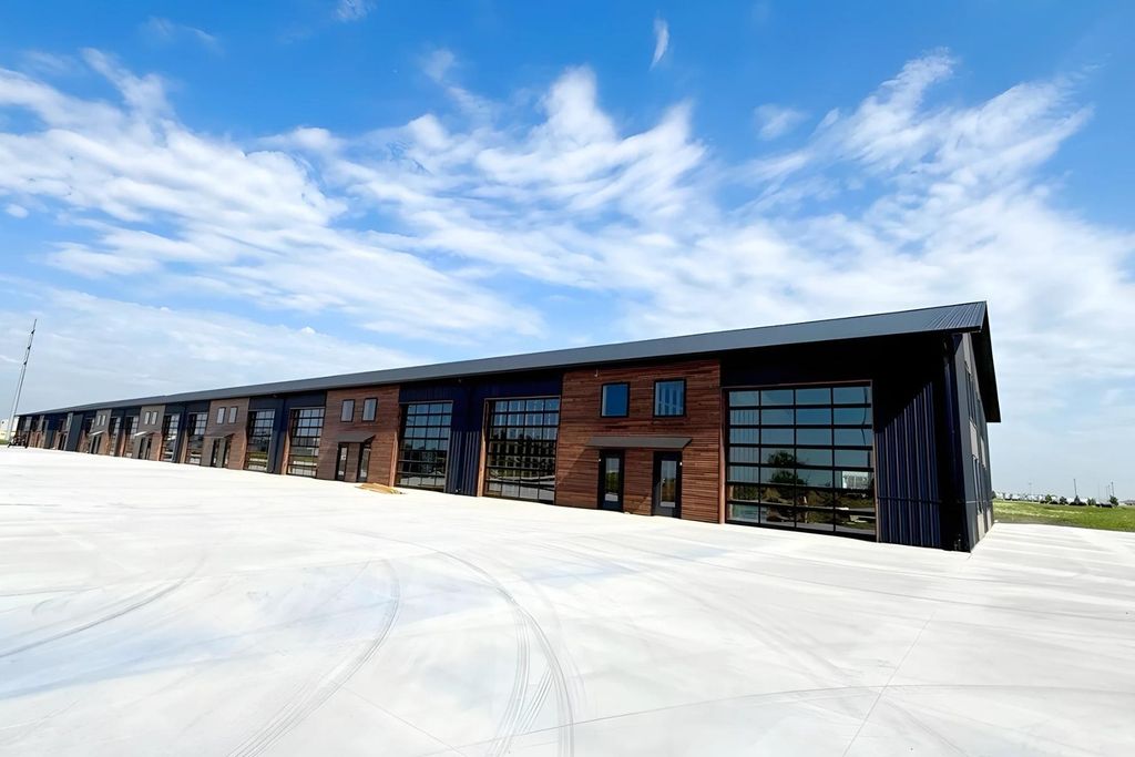 5645 12th Avenue NE 4, Fargo, ND 58102