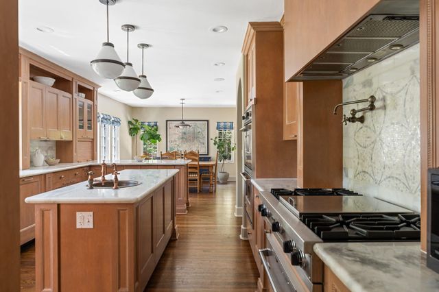 2103 South Boulevard, Houston, TX 77098