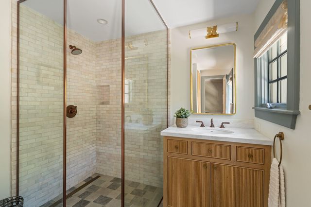 2103 South Boulevard, Houston, TX 77098