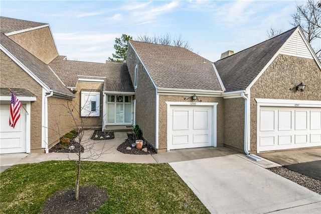 12545 Broadmoor Street, Overland Park, KS 66209