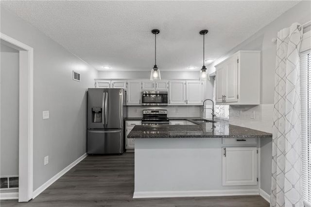 12545 Broadmoor Street, Overland Park, KS 66209