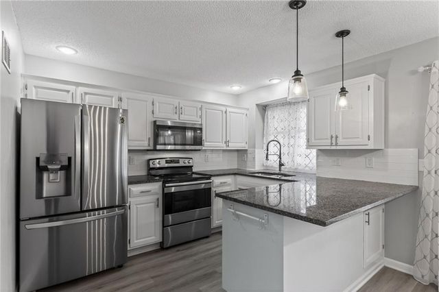 12545 Broadmoor Street, Overland Park, KS 66209