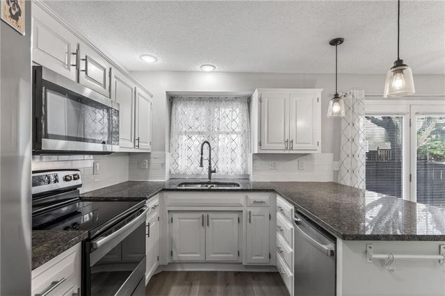 12545 Broadmoor Street, Overland Park, KS 66209