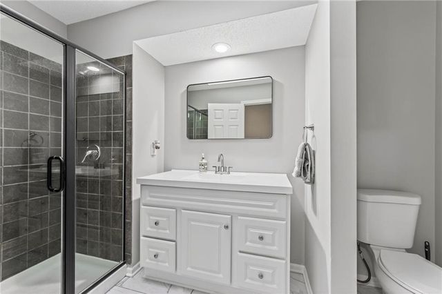 12545 Broadmoor Street, Overland Park, KS 66209