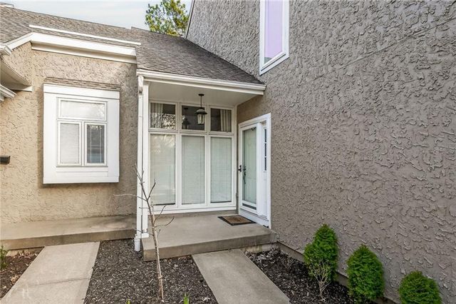 12545 Broadmoor Street, Overland Park, KS 66209