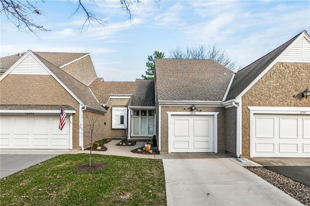 12545 Broadmoor Street, Overland Park, KS 66209