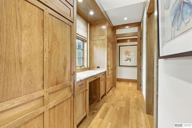 840 Loveland Drive, Omaha, NE 68114