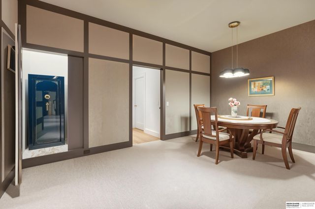 840 Loveland Drive, Omaha, NE 68114