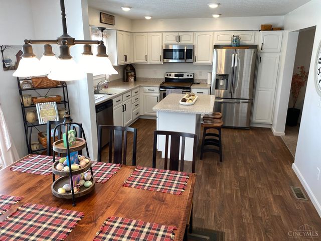 946 Brunswick Drive, Perry Twp, OH 45118