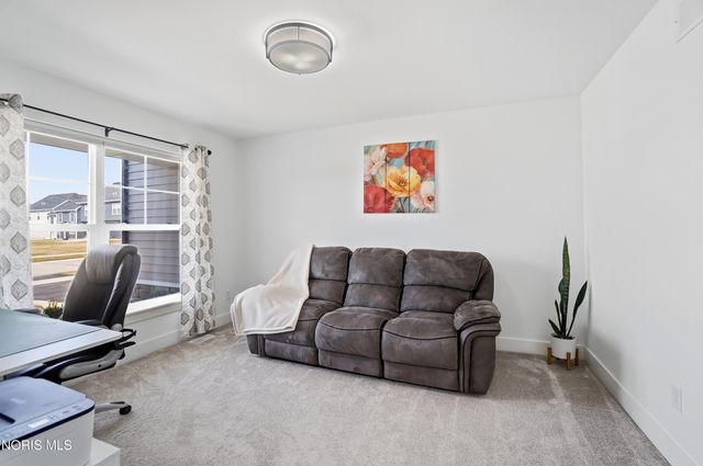 136 Barton Creek Drive, Perrysburg, OH 43551