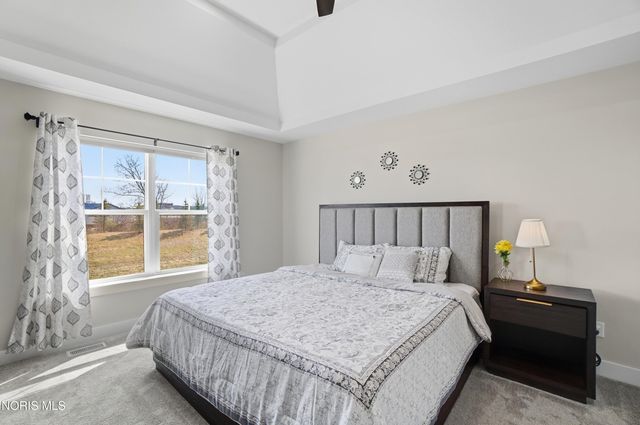 136 Barton Creek Drive, Perrysburg, OH 43551