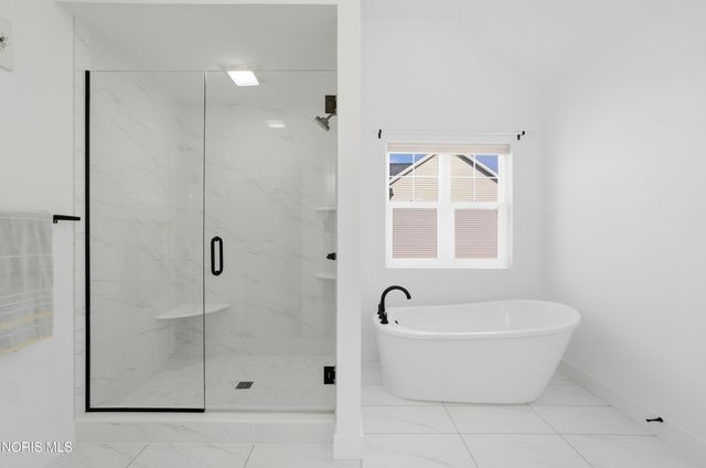 136 Barton Creek Drive, Perrysburg, OH 43551