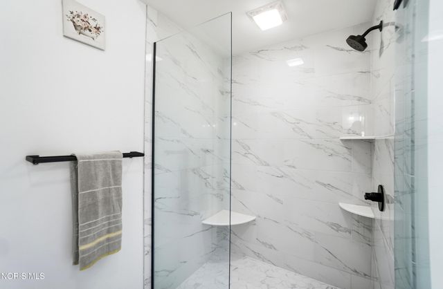 136 Barton Creek Drive, Perrysburg, OH 43551