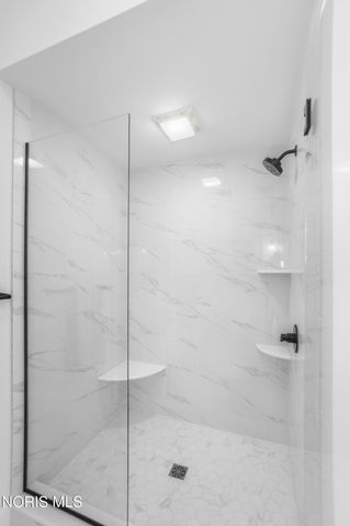 136 Barton Creek Drive, Perrysburg, OH 43551