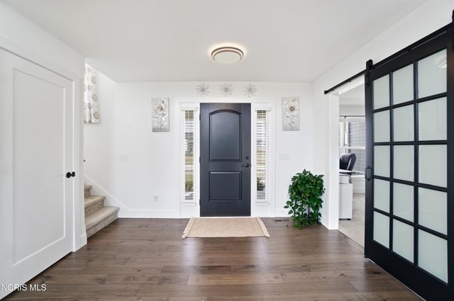 136 Barton Creek Drive, Perrysburg, OH 43551