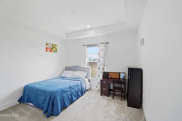 136 Barton Creek Drive, Perrysburg, OH 43551