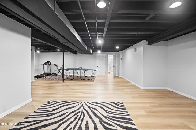 136 Barton Creek Drive, Perrysburg, OH 43551