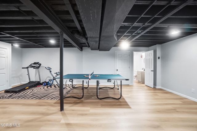 136 Barton Creek Drive, Perrysburg, OH 43551