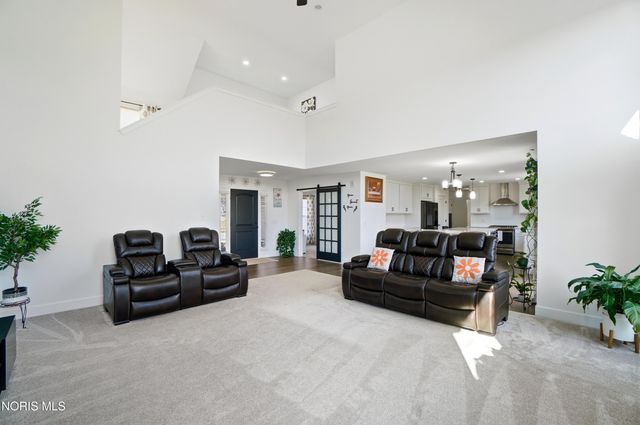 136 Barton Creek Drive, Perrysburg, OH 43551