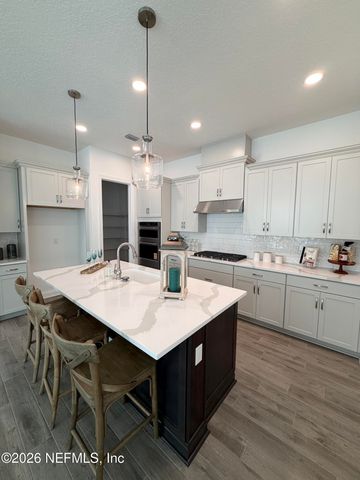 12133 ENDEAVOR Drive, Jacksonville, FL 32256