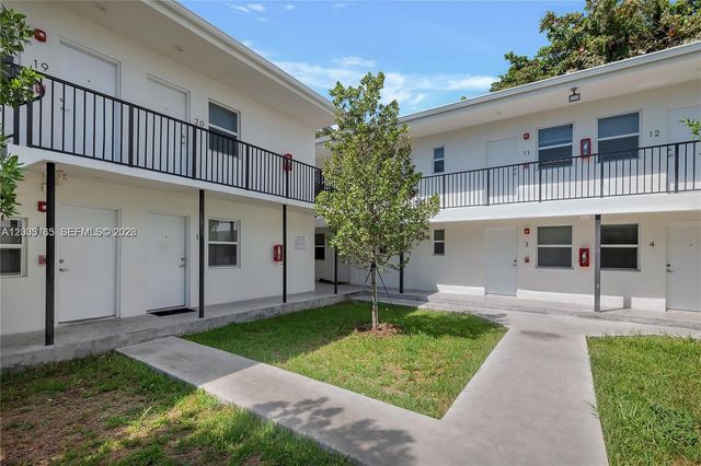 1710 NW 1st Ct 13, Miami, FL 33136