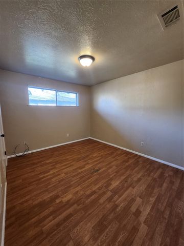 607 Arbor Lane, Lancaster, TX 75134