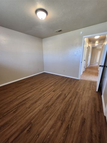 607 Arbor Lane, Lancaster, TX 75134