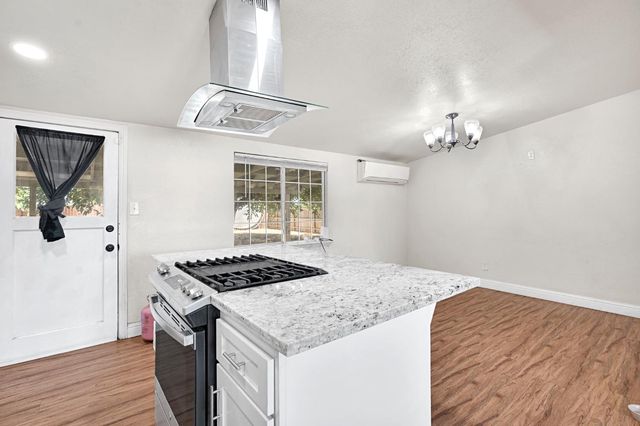 1714 E Metzler Drive, Sanger, CA 93657
