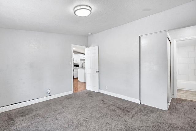 1714 E Metzler Drive, Sanger, CA 93657