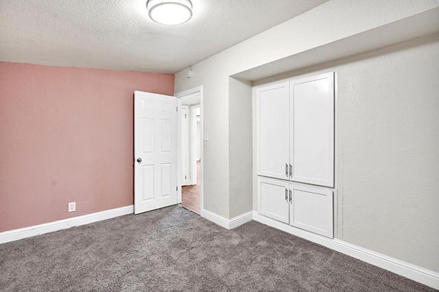1714 E Metzler Drive, Sanger, CA 93657