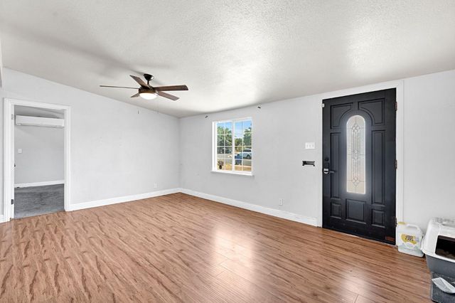 1714 E Metzler Drive, Sanger, CA 93657