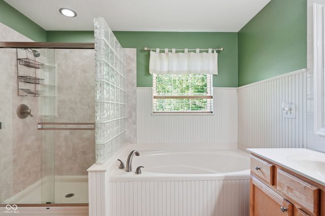 13179 Landwood Drive, Fishers, IN 46037