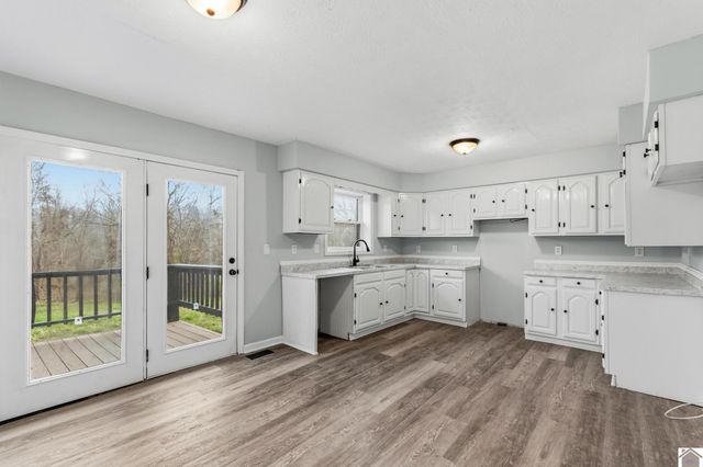 2510 Lov Flo Station Rd E, Boaz, KY 42027