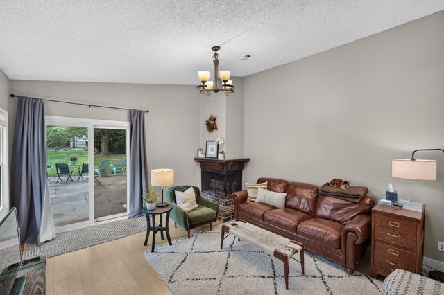2022 56th Street, Des Moines, IA 50310