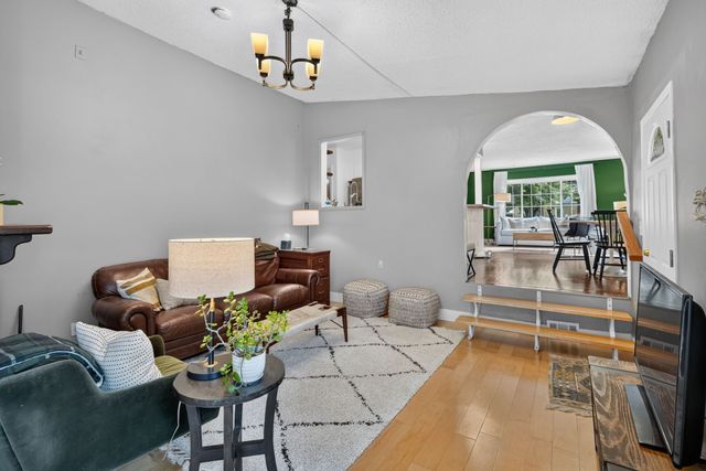2022 56th Street, Des Moines, IA 50310