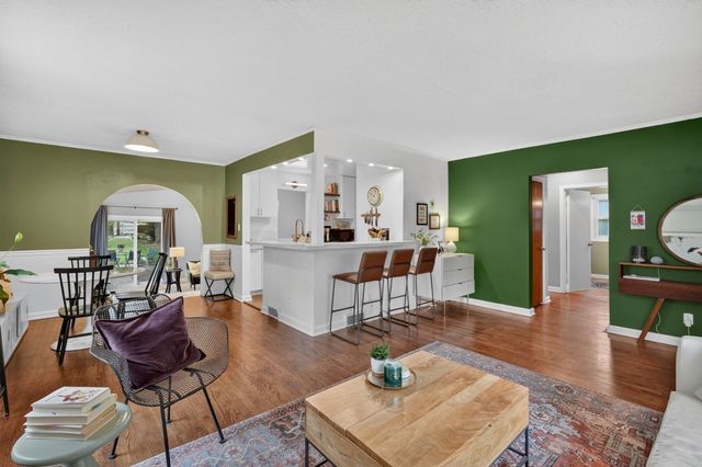 2022 56th Street, Des Moines, IA 50310