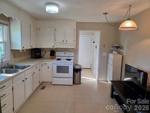 174 Cannon Avenue NW, Concord, NC 28025