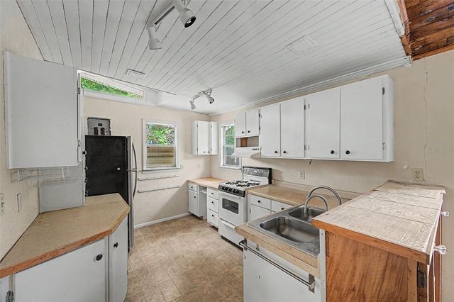 232 CUTRONE ROAD, Winter Haven, FL 33880