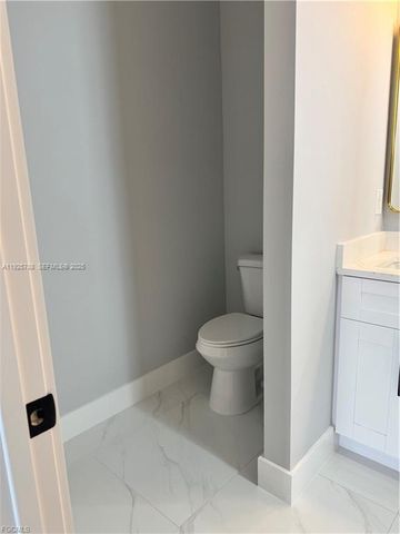 54 Tena Ave S, Lehigh Acres, FL 33976