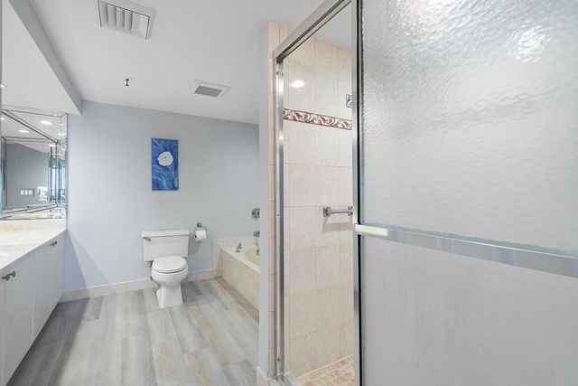2450 PRESIDENTIAL Way 1606, West Palm Beach, FL 33401