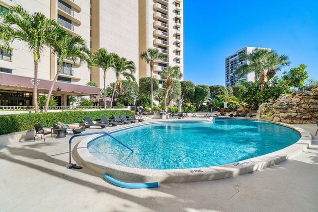 2450 PRESIDENTIAL Way 1606, West Palm Beach, FL 33401