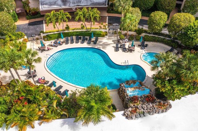 2450 PRESIDENTIAL Way 1606, West Palm Beach, FL 33401