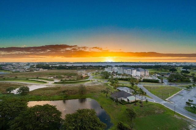 2450 PRESIDENTIAL Way 1606, West Palm Beach, FL 33401