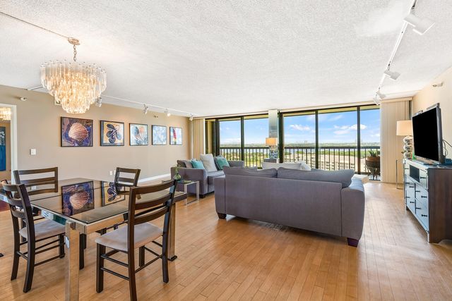 2450 PRESIDENTIAL Way 1606, West Palm Beach, FL 33401