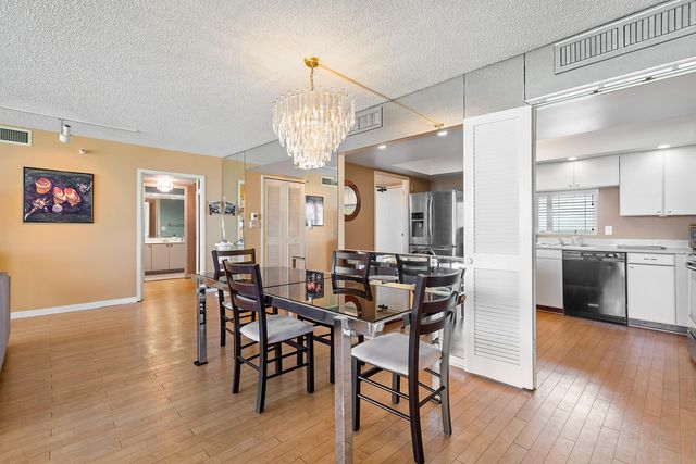 2450 PRESIDENTIAL Way 1606, West Palm Beach, FL 33401