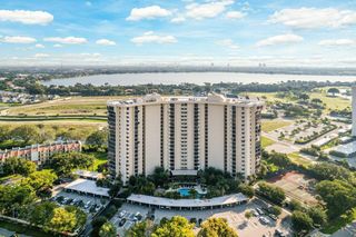 2450 PRESIDENTIAL Way 1606, West Palm Beach, FL 33401